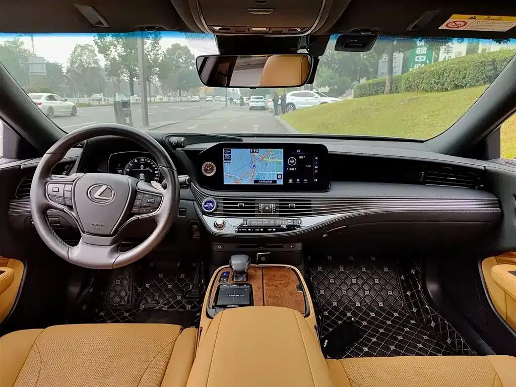 Lexus LS 2021 500h Premium Edition — миниатюра 6
