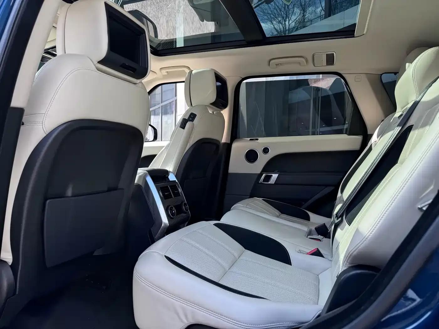Range Rover Sport 2022 3.0 L6 Midnight Blue Edition — миниатюра 11