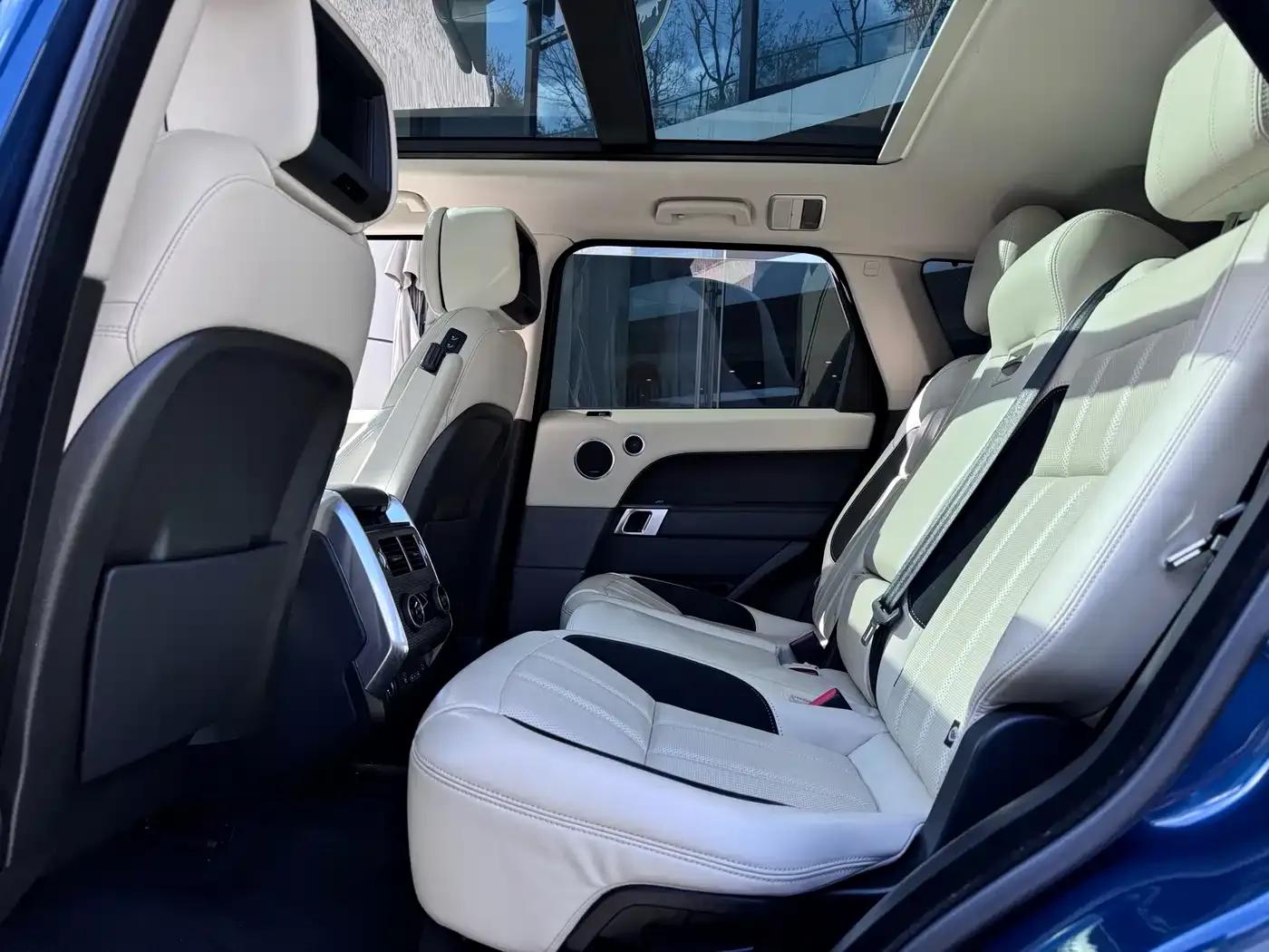 Range Rover Sport 2022 3.0 L6 Midnight Blue Edition — миниатюра 10