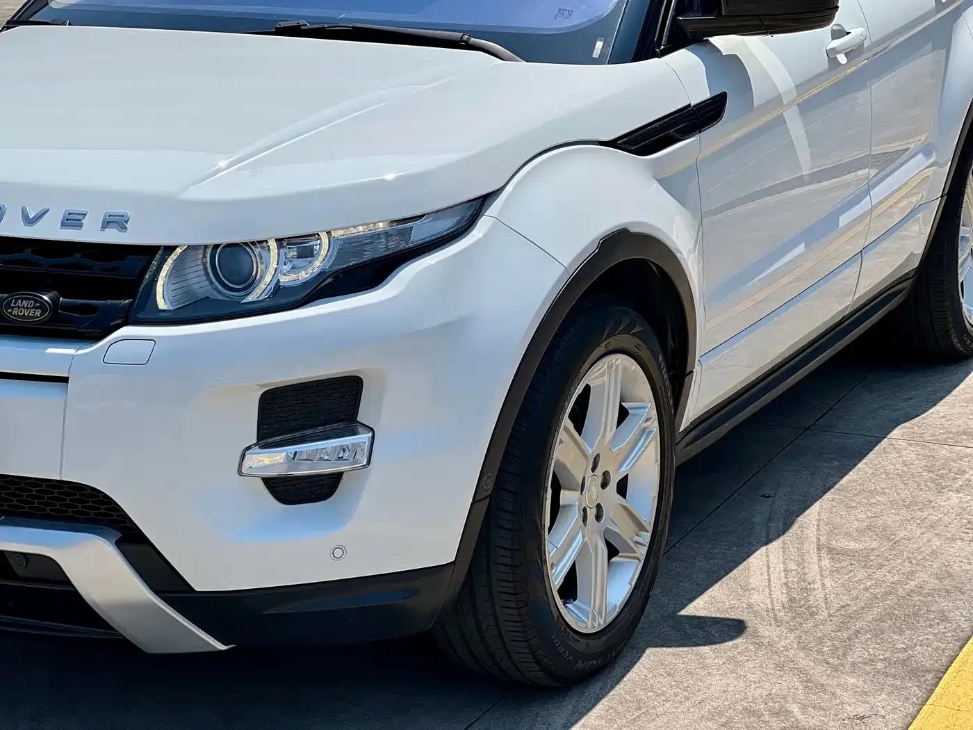 Range Rover Evoque 2015 2.0T 5-Door Dynamic Edition — миниатюра 3