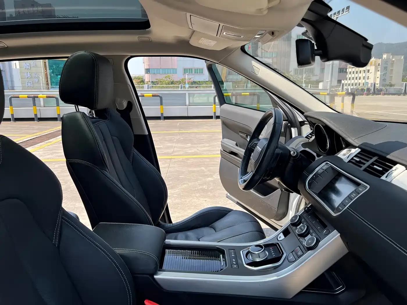 Range Rover Evoque 2015 2.0T 5-Door Dynamic Edition — миниатюра 21