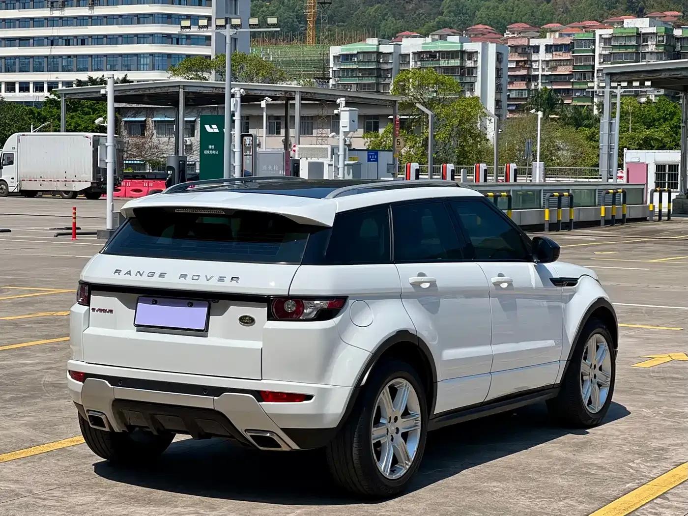 Range Rover Evoque 2015 2.0T 5-Door Dynamic Edition — миниатюра 7