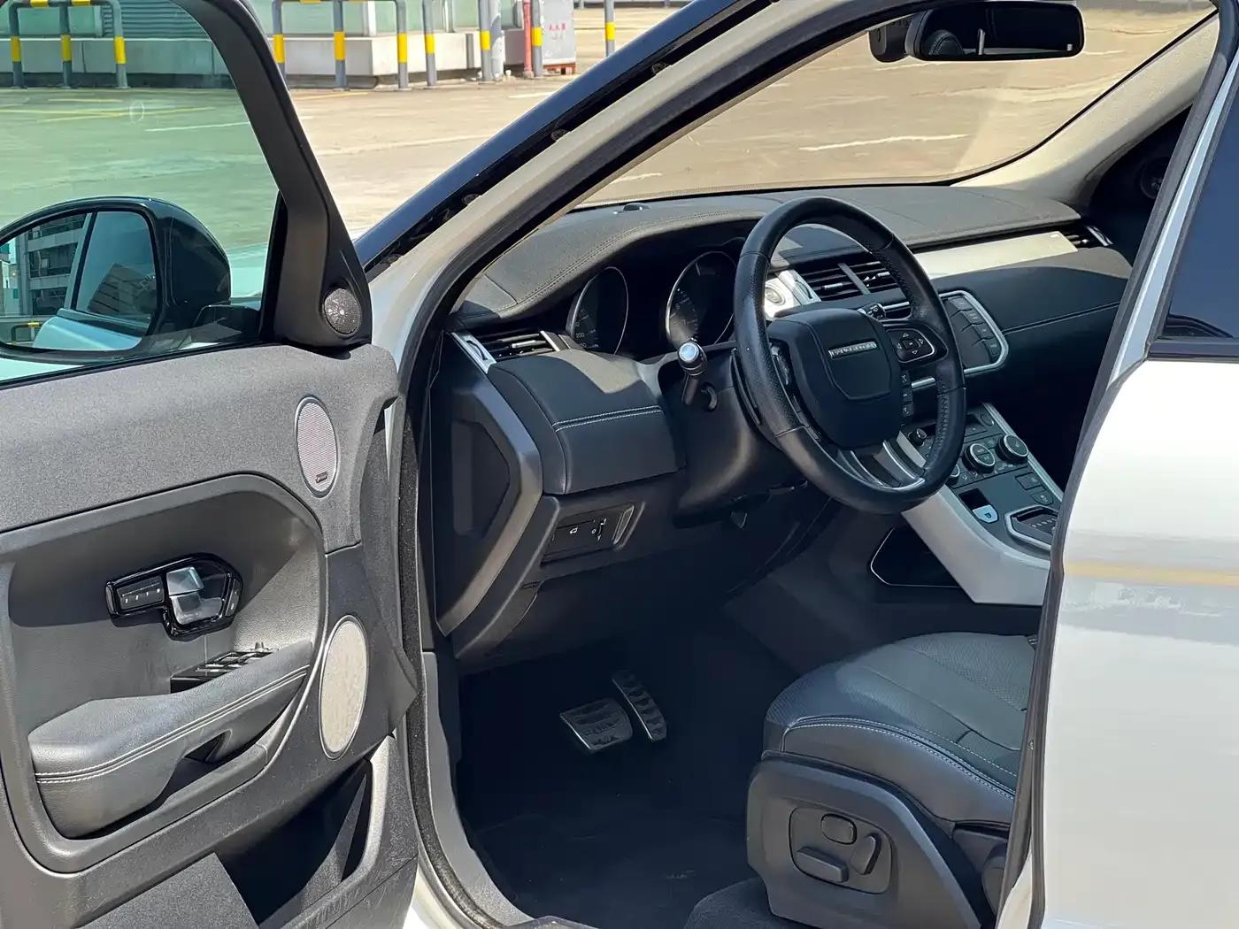 Range Rover Evoque 2015 2.0T 5-Door Dynamic Edition — миниатюра 9