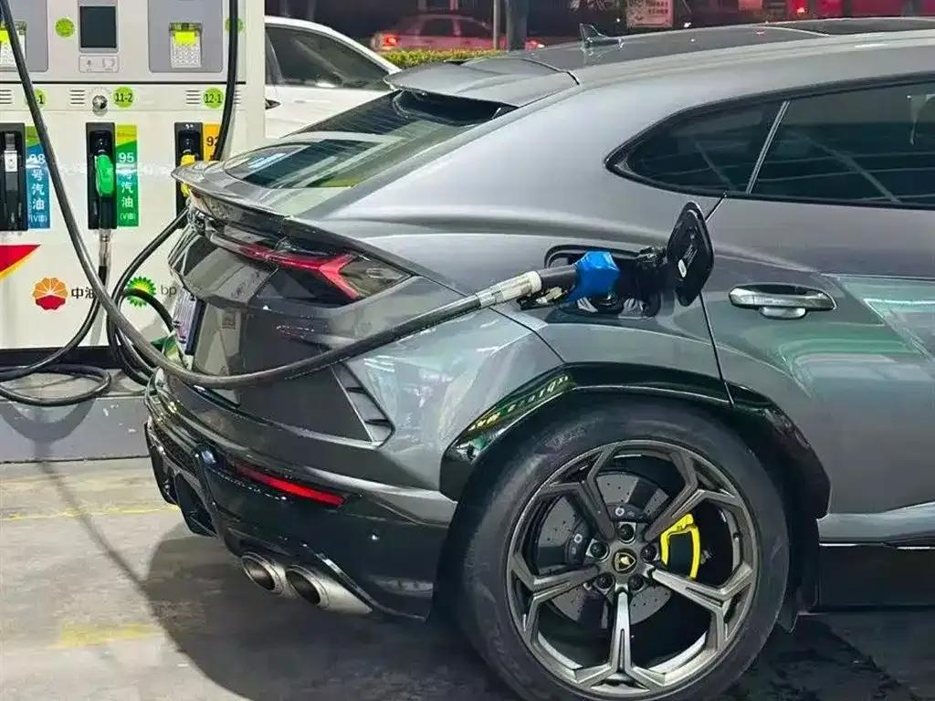 2018 Urus 4.0T V8 — миниатюра 3