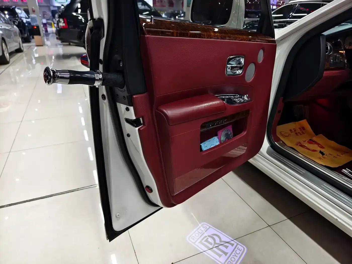 2010 Ghost 6.6T Standard Edition — миниатюра 14