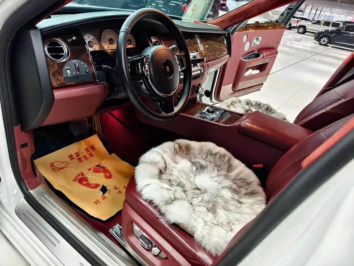 2010 Ghost 6.6T Standard Edition — миниатюра 7