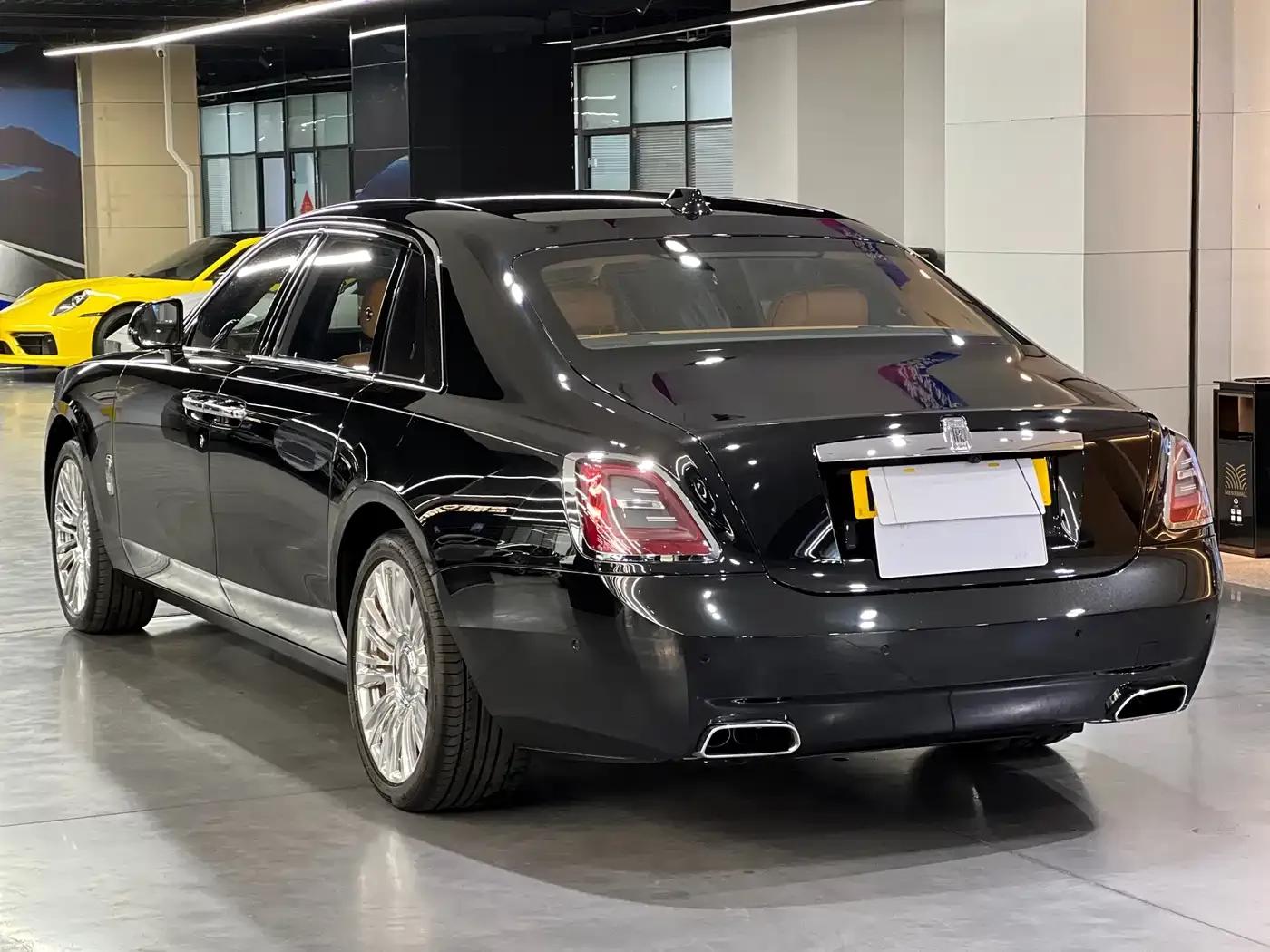 2021 Ghost 6.7T Long Wheelbase — миниатюра 4