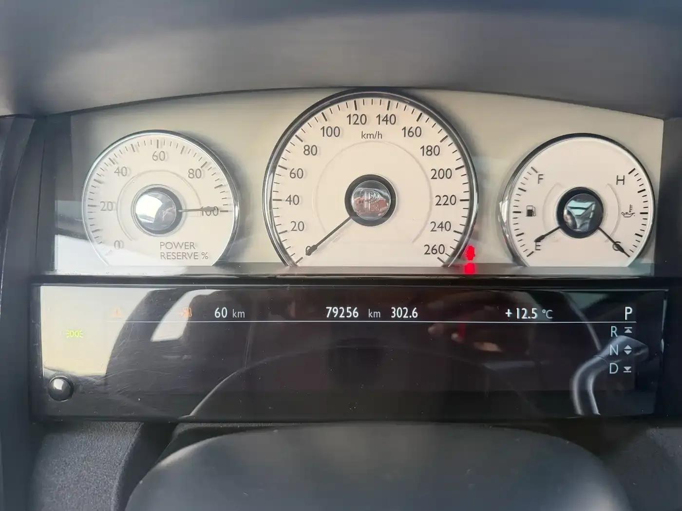 2010 Ghost 6.6T Standard Edition — миниатюра 17