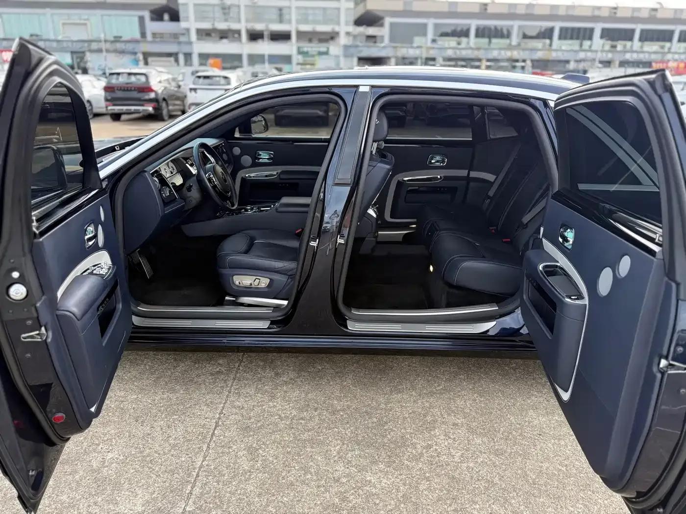 2018 Ghost 6.6T Long Wheelbase — миниатюра 4