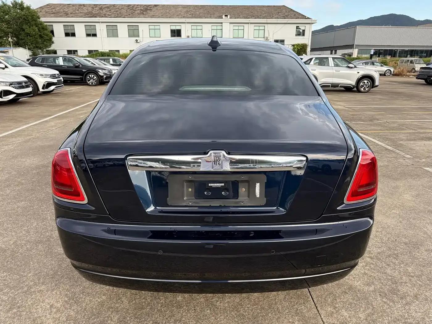 2018 Ghost 6.6T Long Wheelbase — миниатюра 8