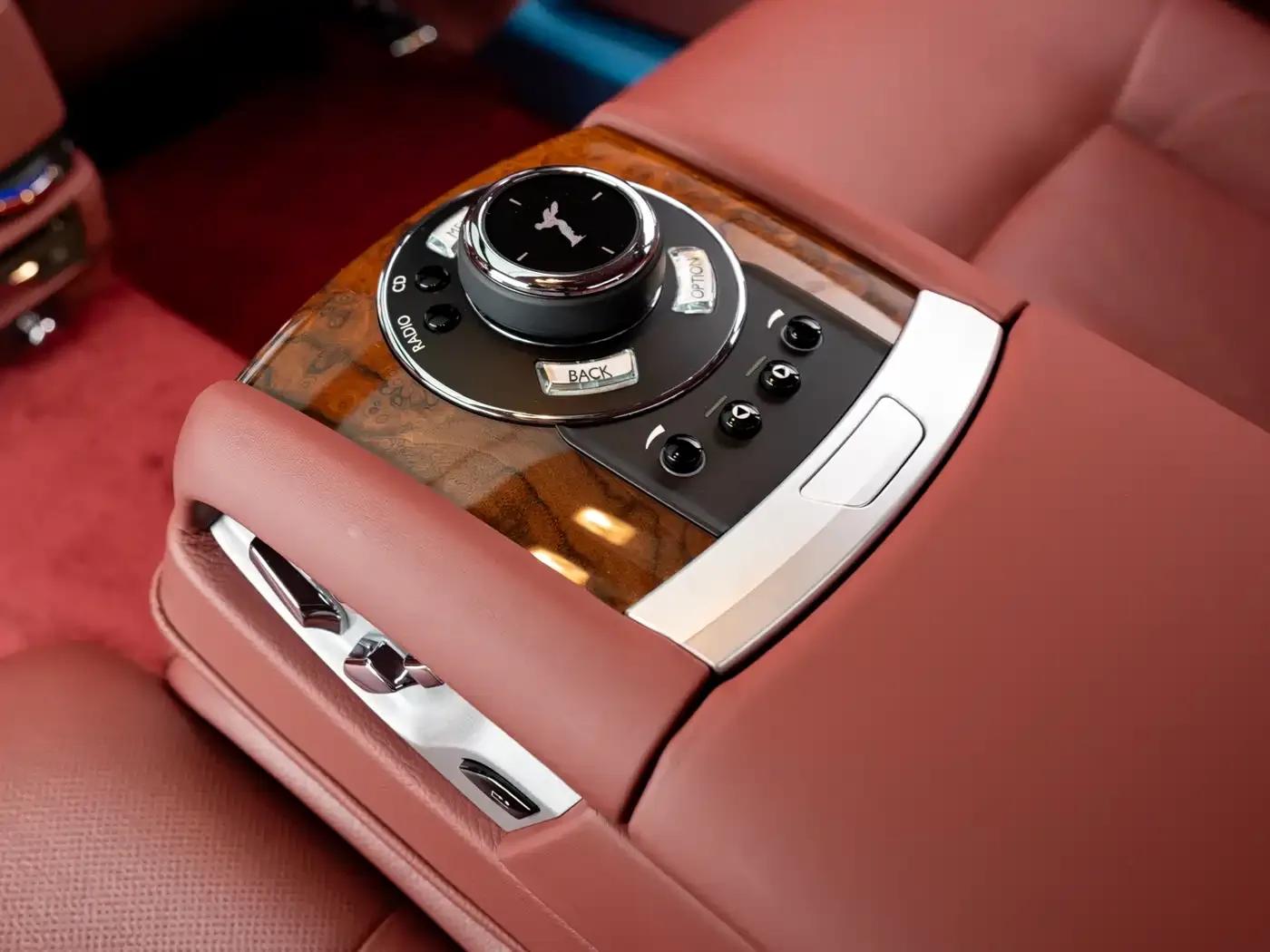 2014 Ghost 6.6T British Classic Edition — миниатюра 12