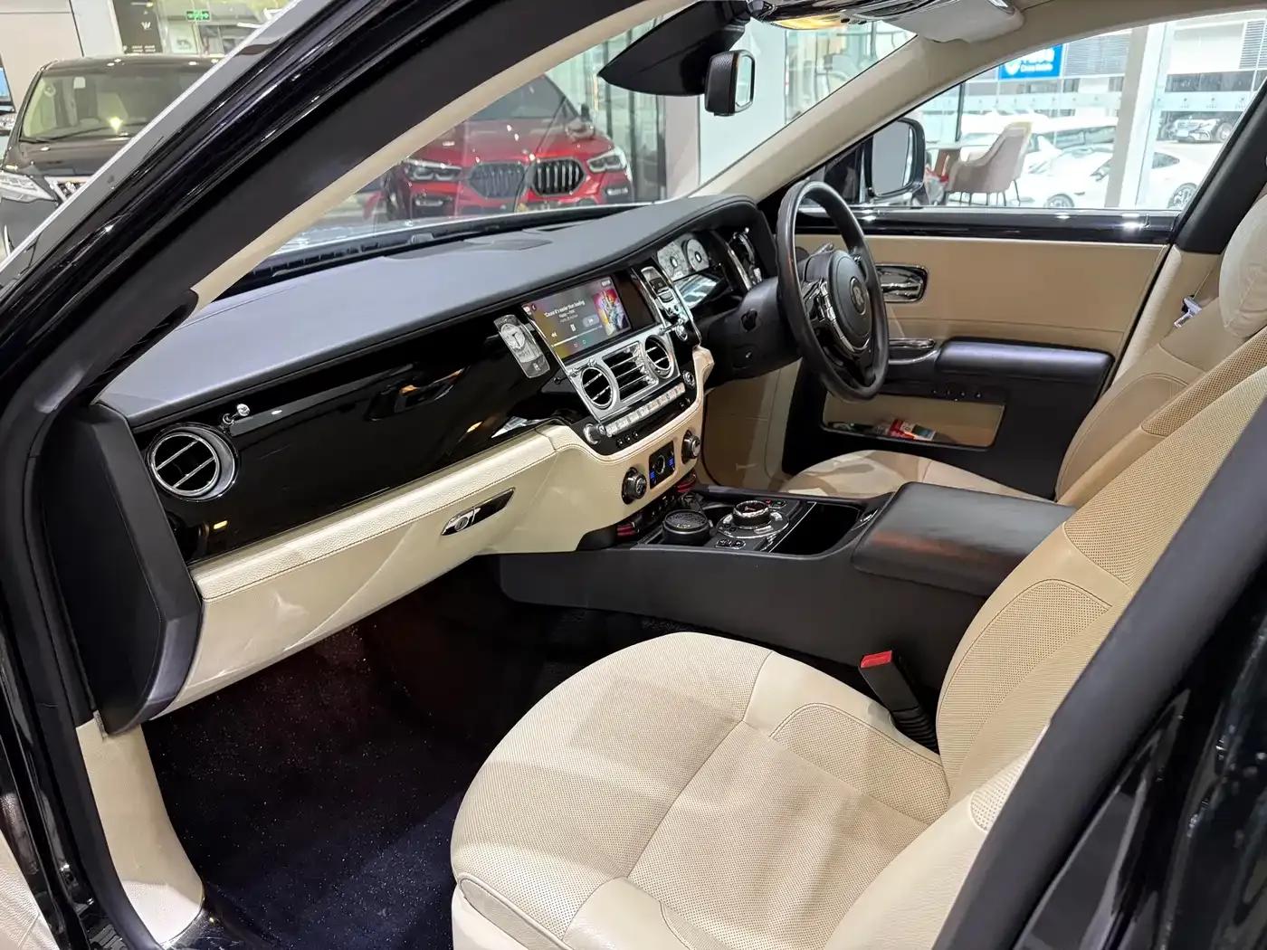 2010 Ghost 6.6T Standard Edition — миниатюра 7