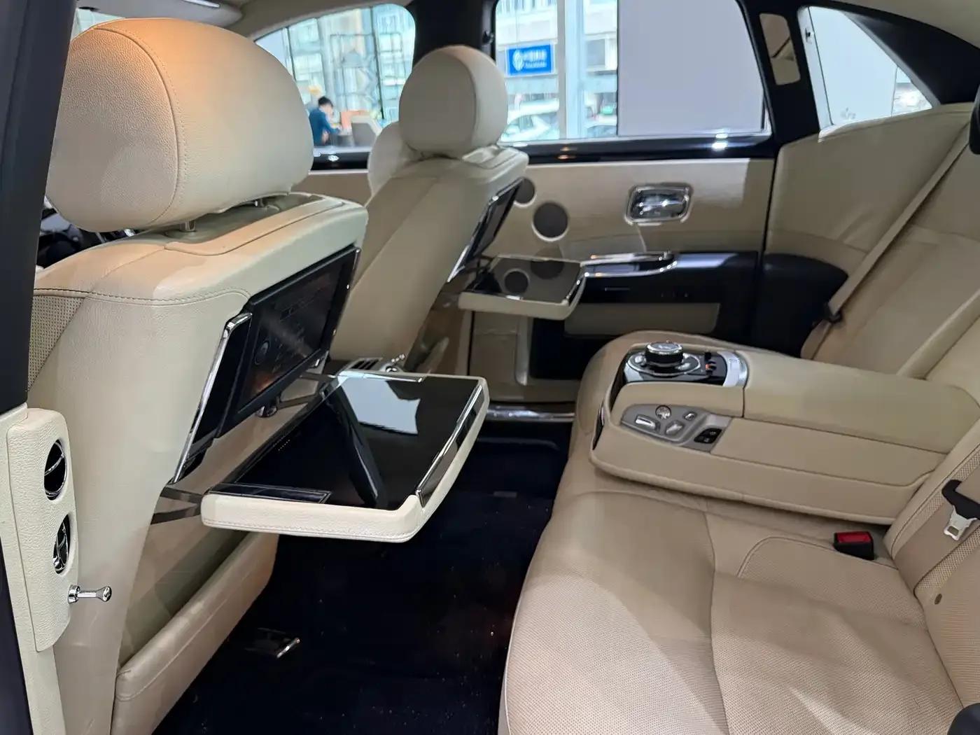 2010 Ghost 6.6T Standard Edition — миниатюра 9