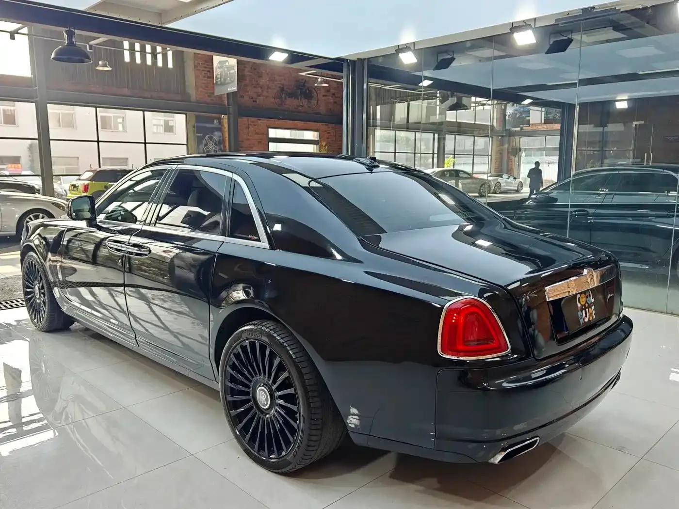2010 Ghost 6.6T Standard Edition — миниатюра 10