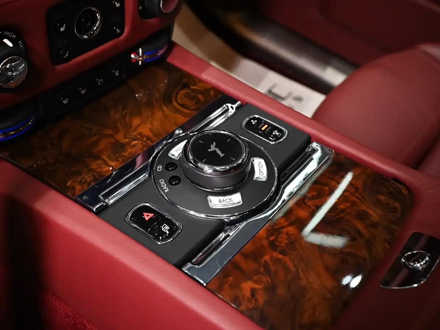 2015 Ghost Series II Extended Wheelbase — миниатюра 13