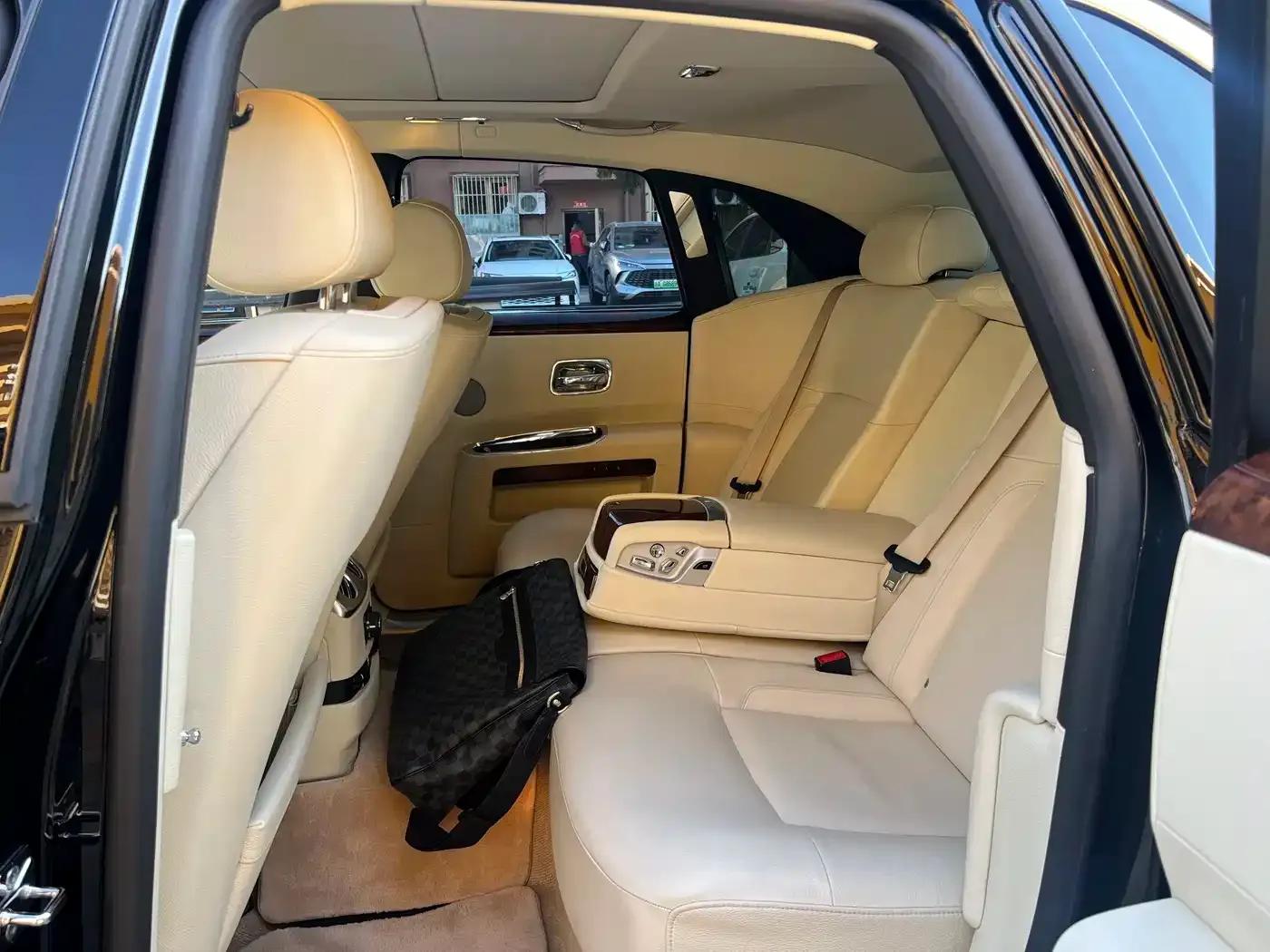 2010 Ghost 6.6T Standard Edition — миниатюра 8