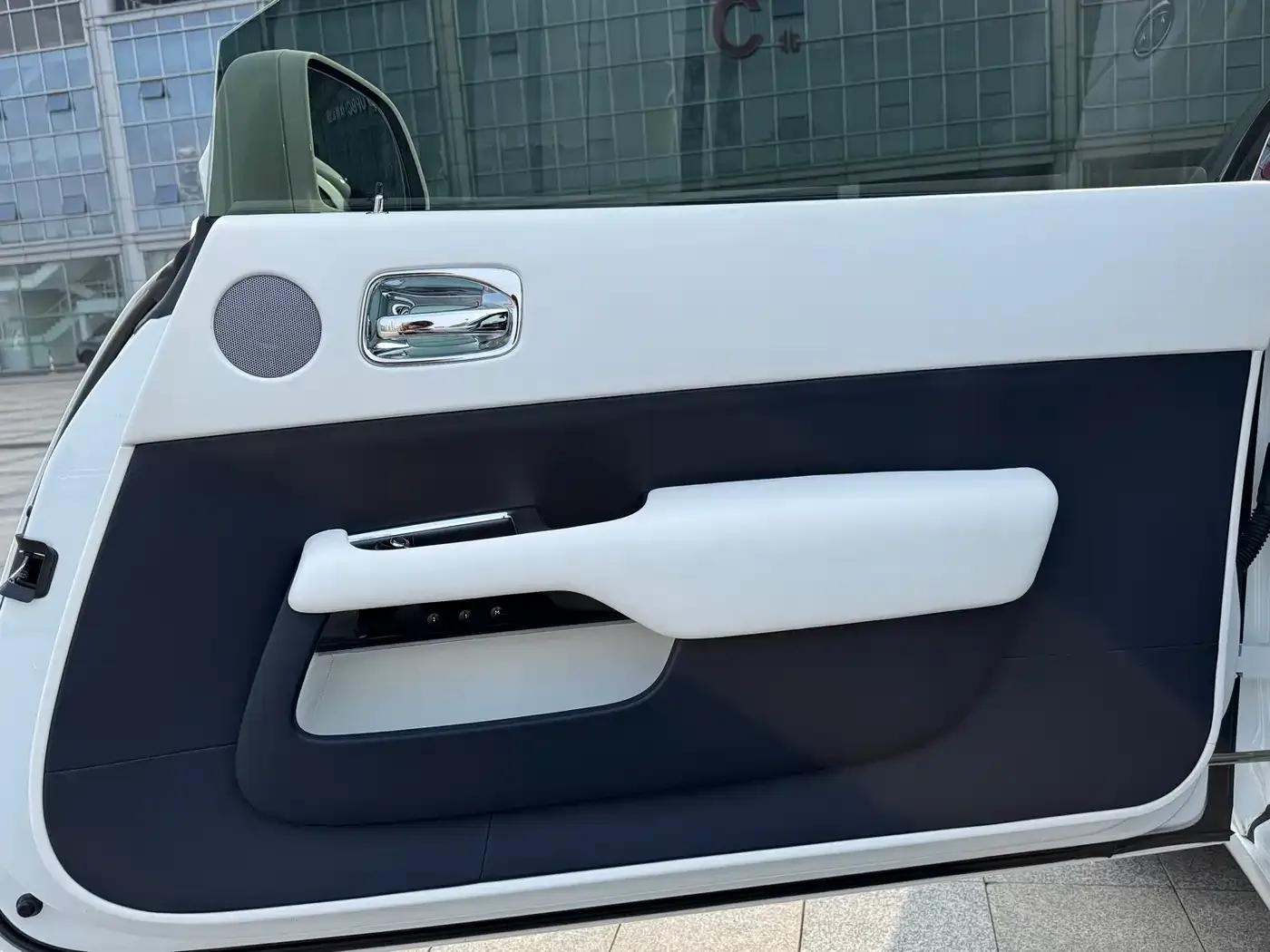 2017 Phantom 6.6T Black Badge Edition — миниатюра 17