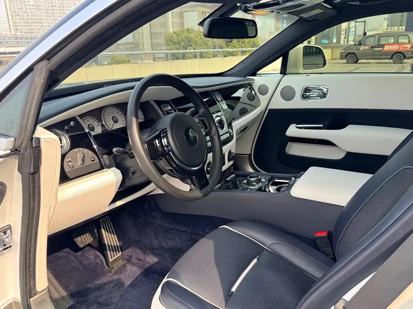 2017 Phantom 6.6T Black Badge Edition — миниатюра 8