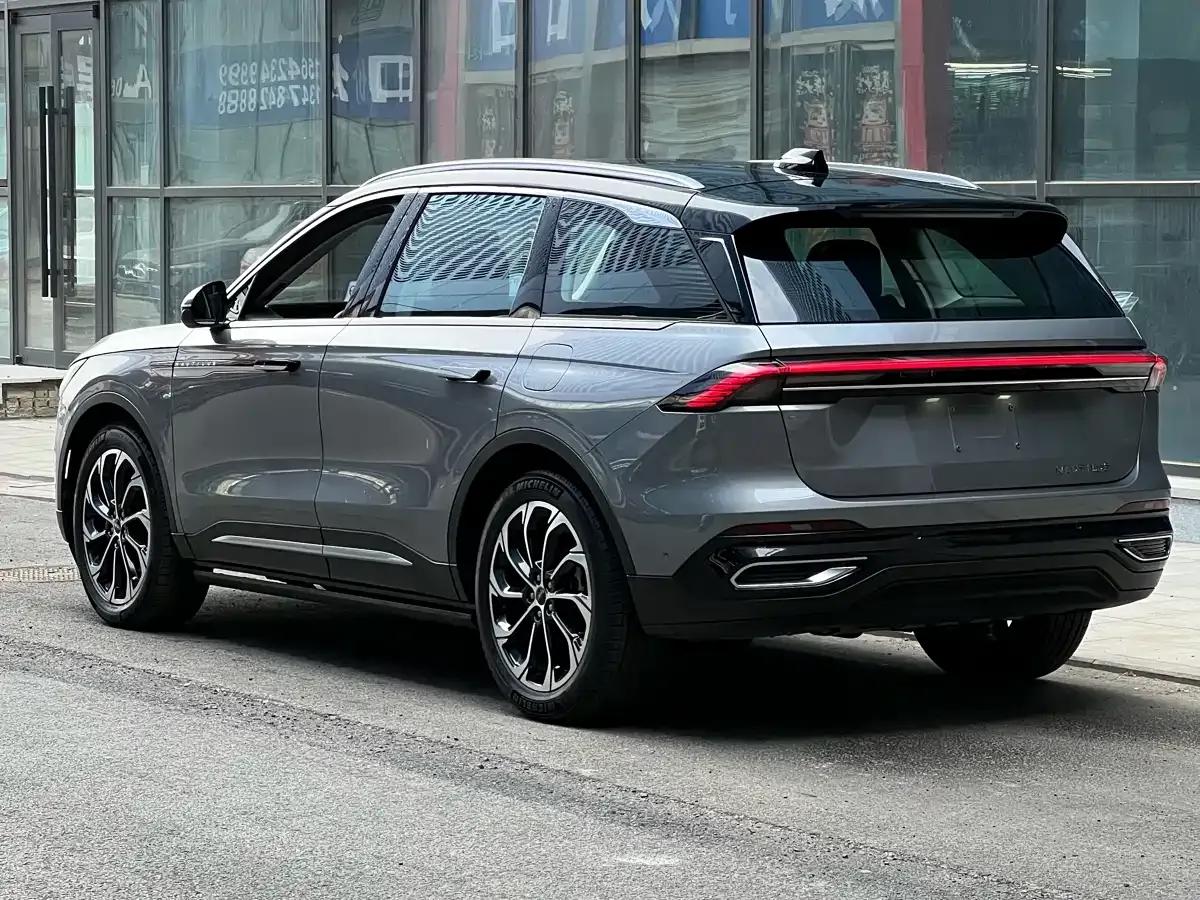 Navigator 2023 2.0T AWD Premium Edition — миниатюра 4