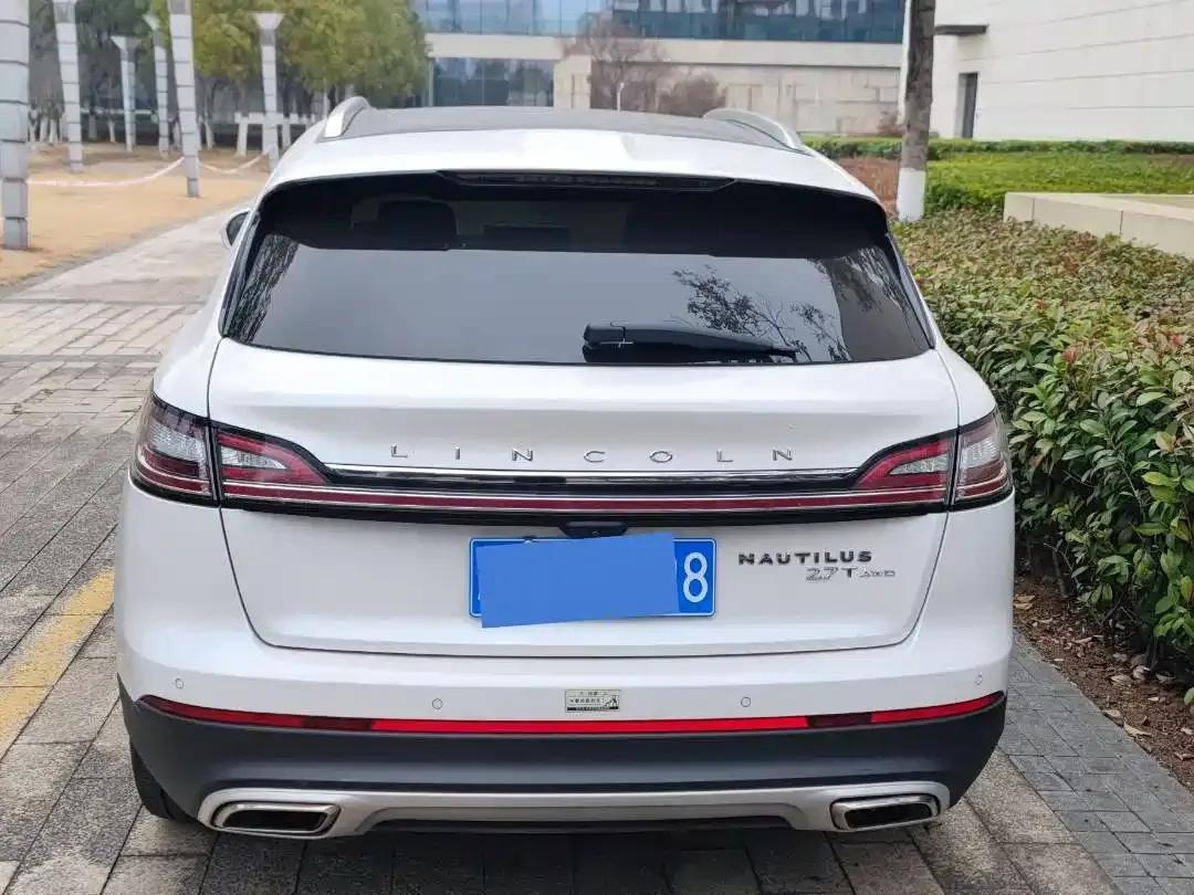 Navigator 2021 Facelift 2.7T AWD Premium Edition — миниатюра 4