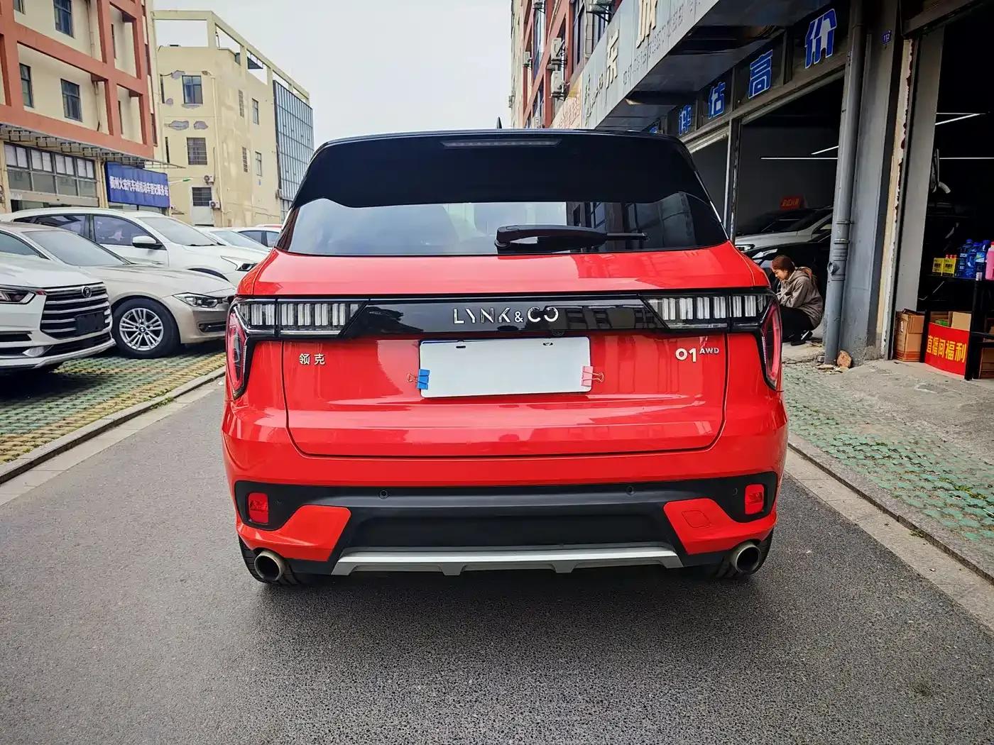 Lynk & Co 01 2017 2.0T AWD Pro Edition — миниатюра 8