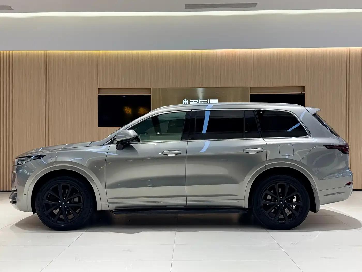 Li Auto ONE 2020 Extended Range 6-Seater — миниатюра 3