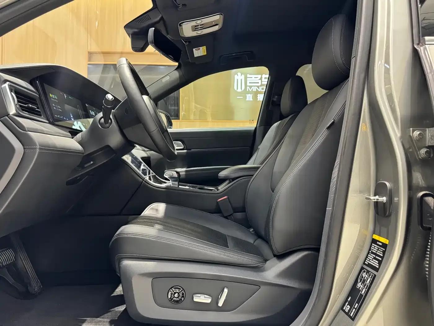 Li Auto ONE 2020 Extended Range 6-Seater — миниатюра 9