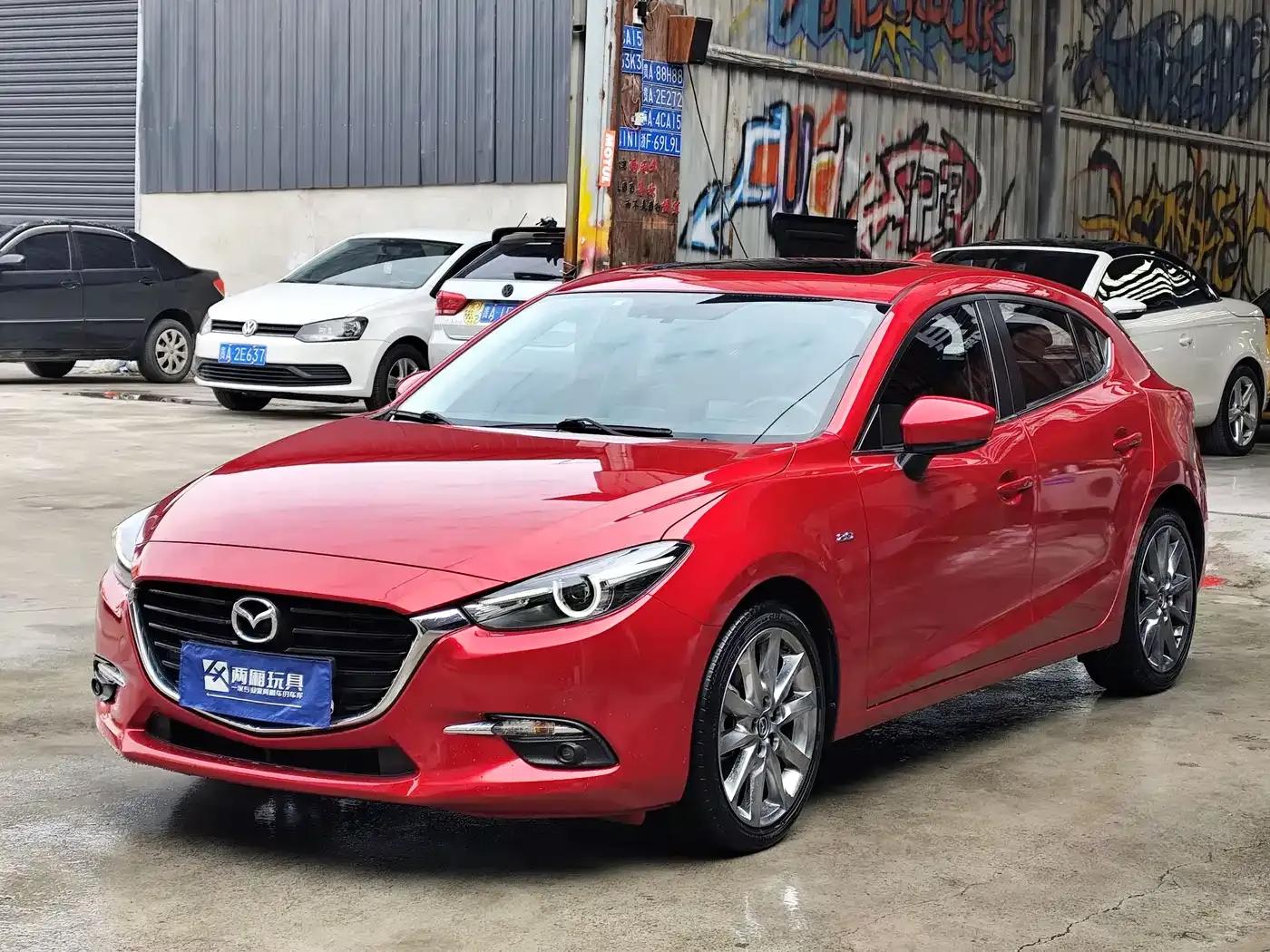 Mazda3 Axela 2019 Cloud Control Edition Hatchback 2.0L Automatic Sport (China V Emission Standard) — миниатюра 1