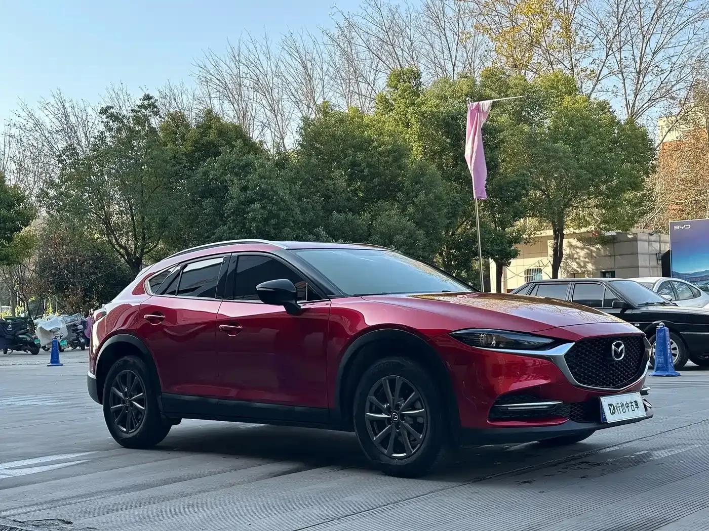 Mazda CX-4 2020 2.0L Automatic 2WD Blue Sky Premium Edition — миниатюра 3