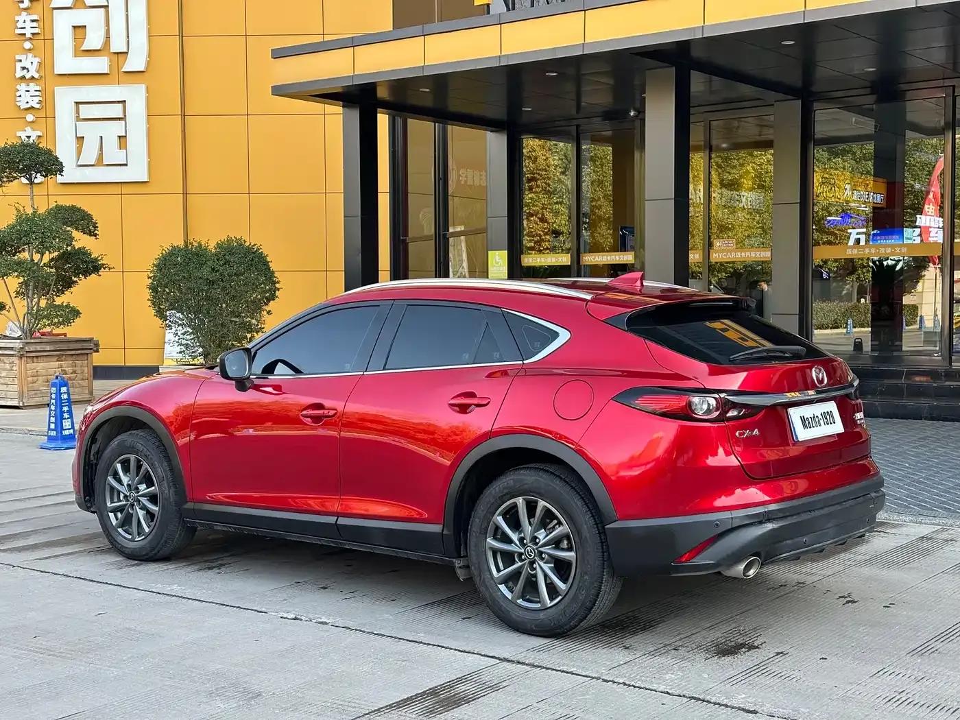 Mazda CX-4 2020 2.0L Automatic 2WD Blue Sky Premium Edition — миниатюра 4