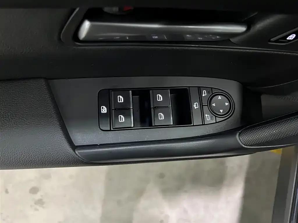 Mazda CX-50 Leading Edition 2023 2.0L — миниатюра 9