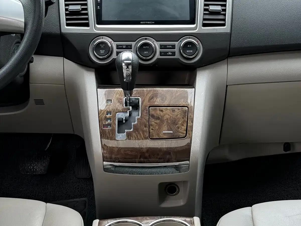 Mazda 8 2011 2.3L Supreme Edition — миниатюра 13
