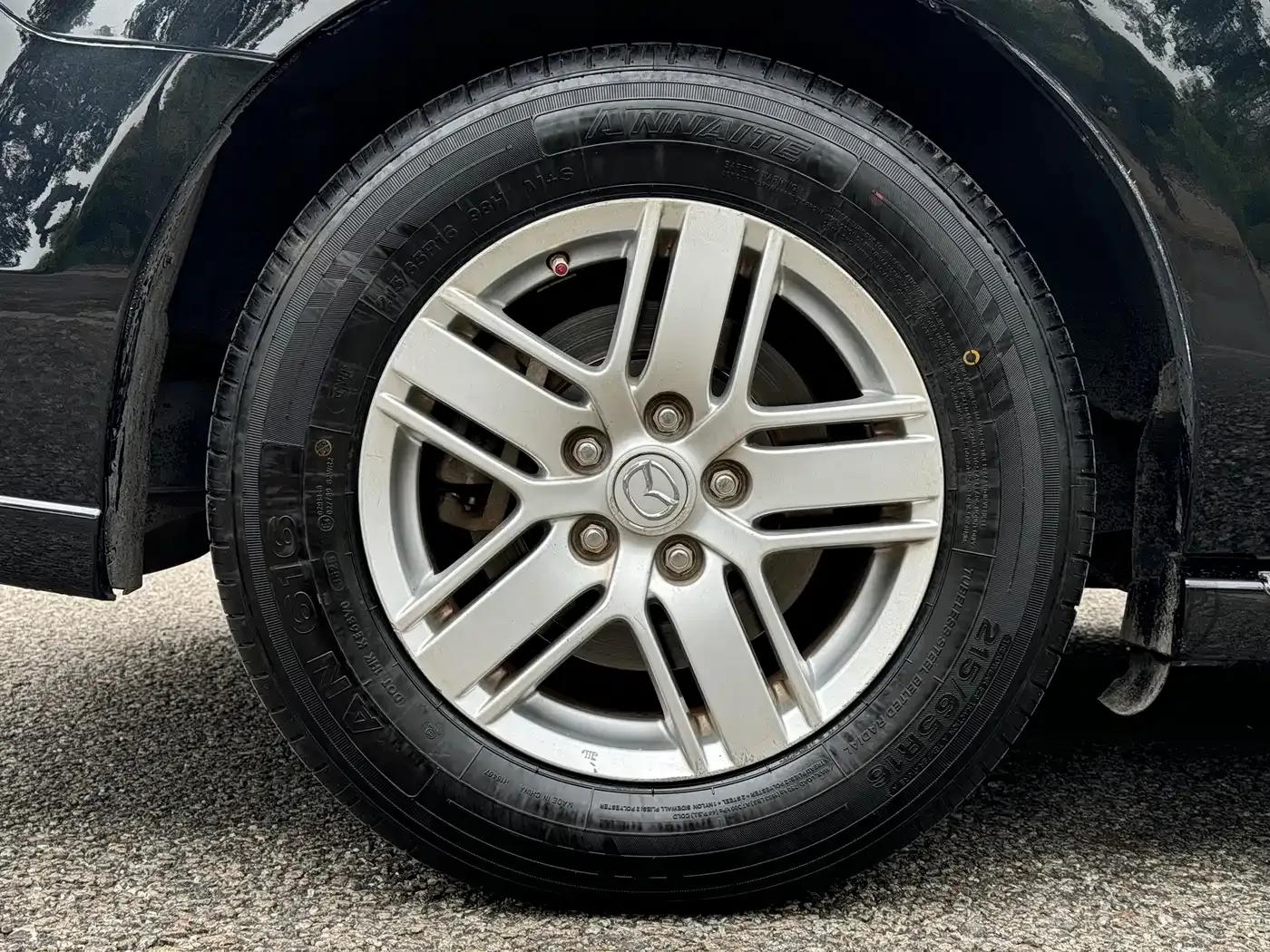 Mazda 8 2011 2.3L Supreme Edition — миниатюра 15