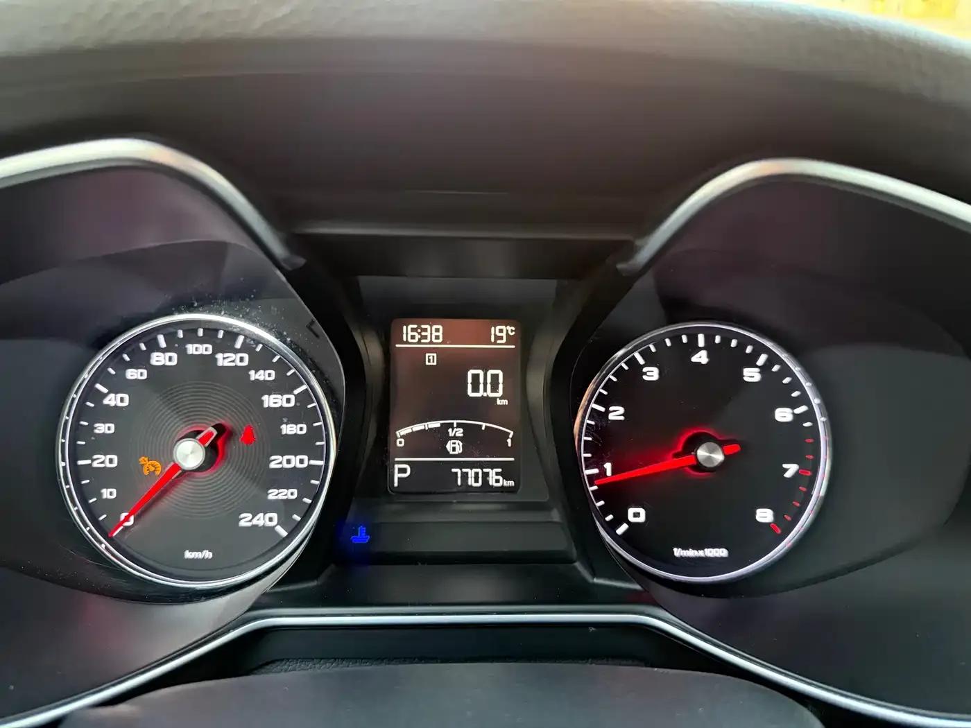 MG6 2019 20T Automatic Sport Edition — миниатюра 6