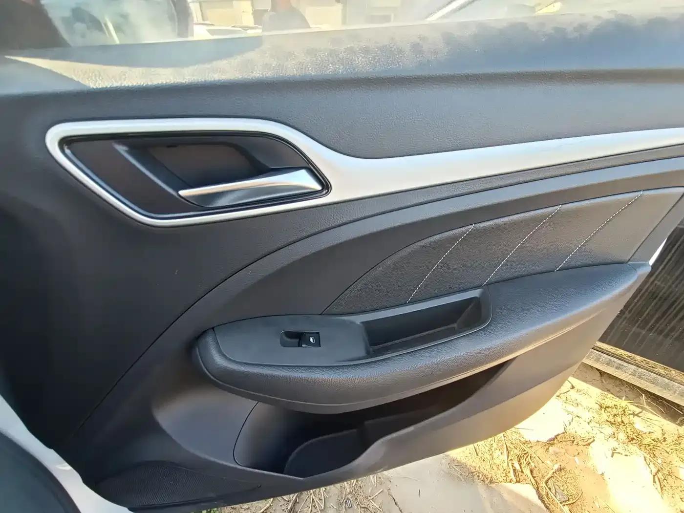 MG ZS 2018 1.5L Automatic Luxury Edition (National V Emission Standard) — миниатюра 10