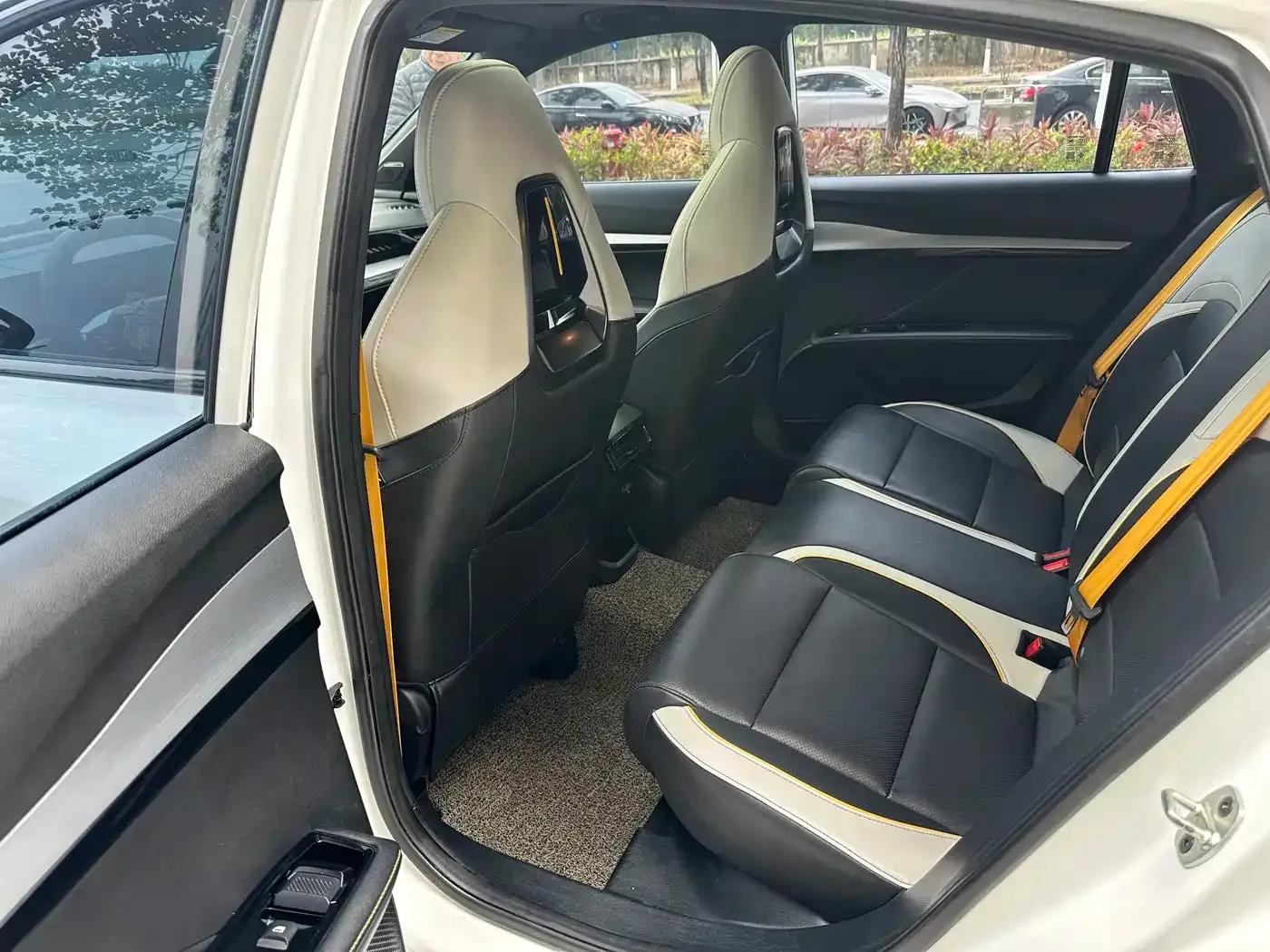 MG5 Scorpio 2022 1.5T Trophy Sport Luxury Edition — миниатюра 5