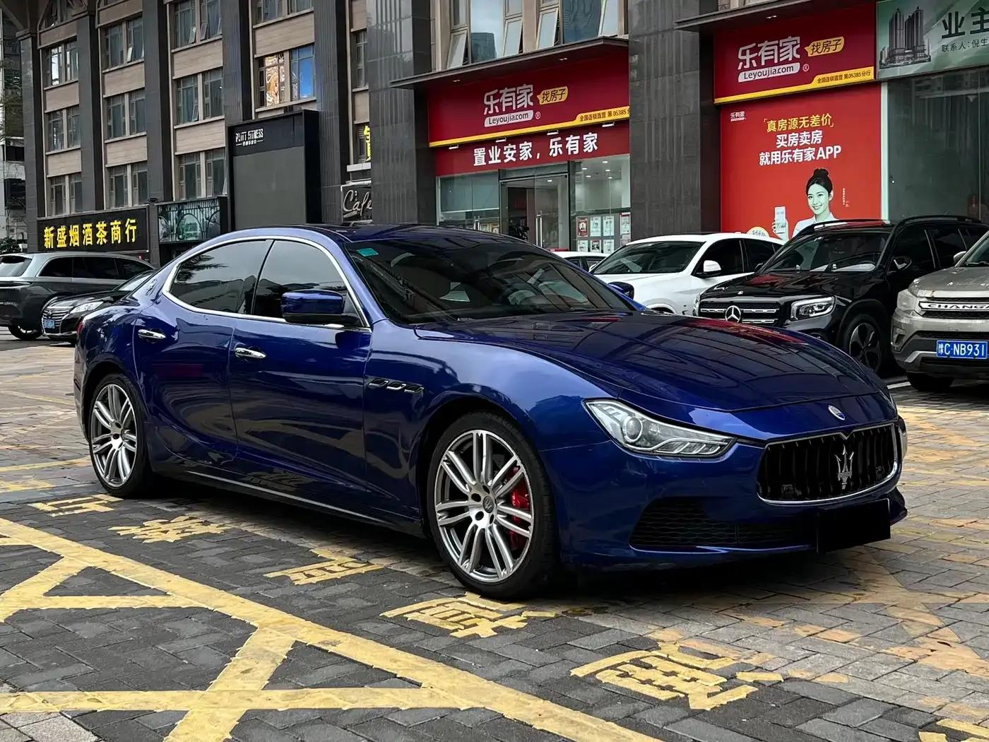 2014 Ghibli 3.0T Standard Edition — миниатюра 1