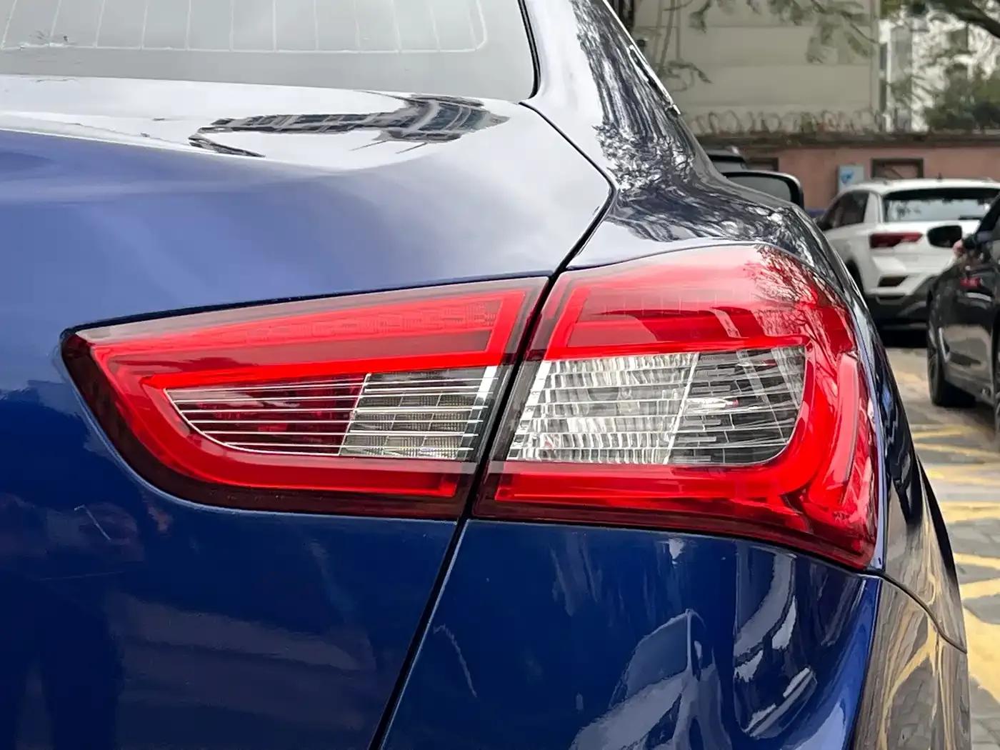 2014 Ghibli 3.0T Standard Edition — миниатюра 20