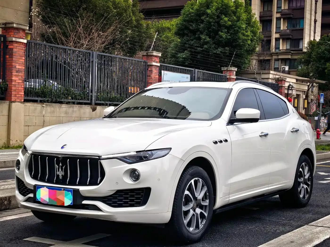 2016 Levante 3.0T Standard Edition — миниатюра 1