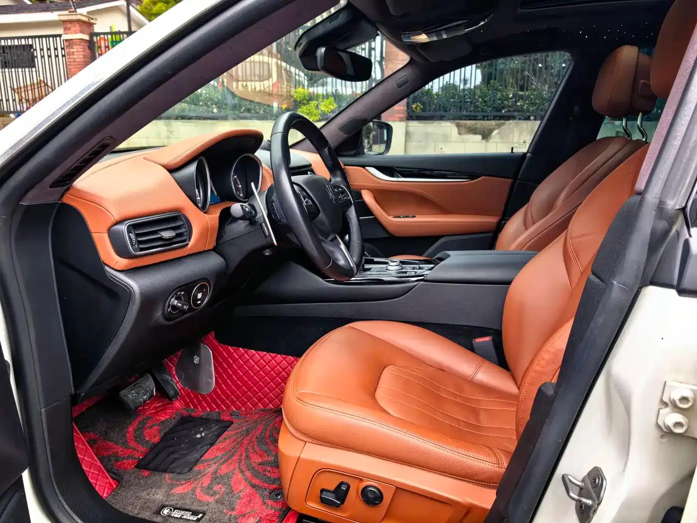 2016 Levante 3.0T Standard Edition — миниатюра 5