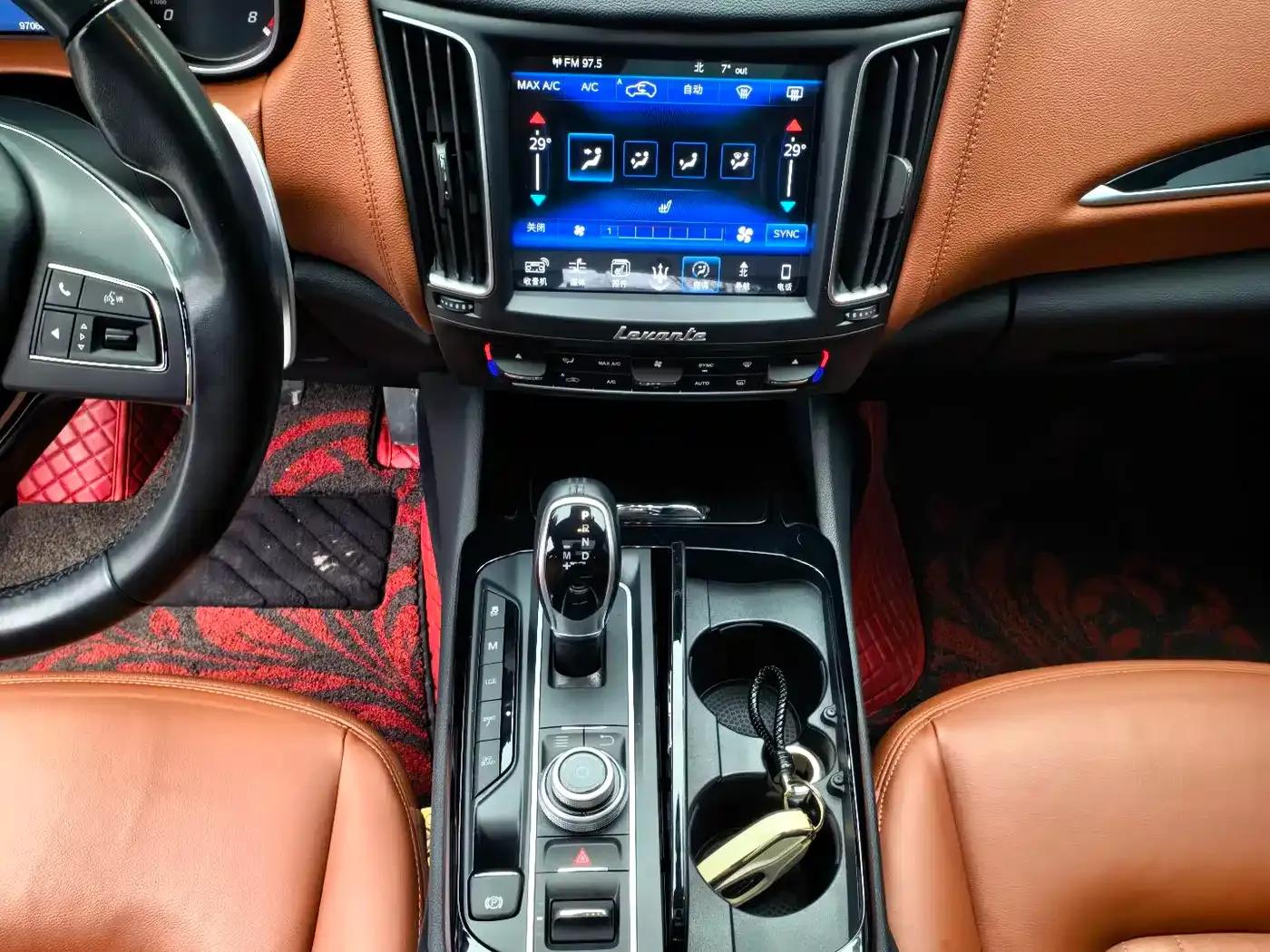 2016 Levante 3.0T Standard Edition — миниатюра 8