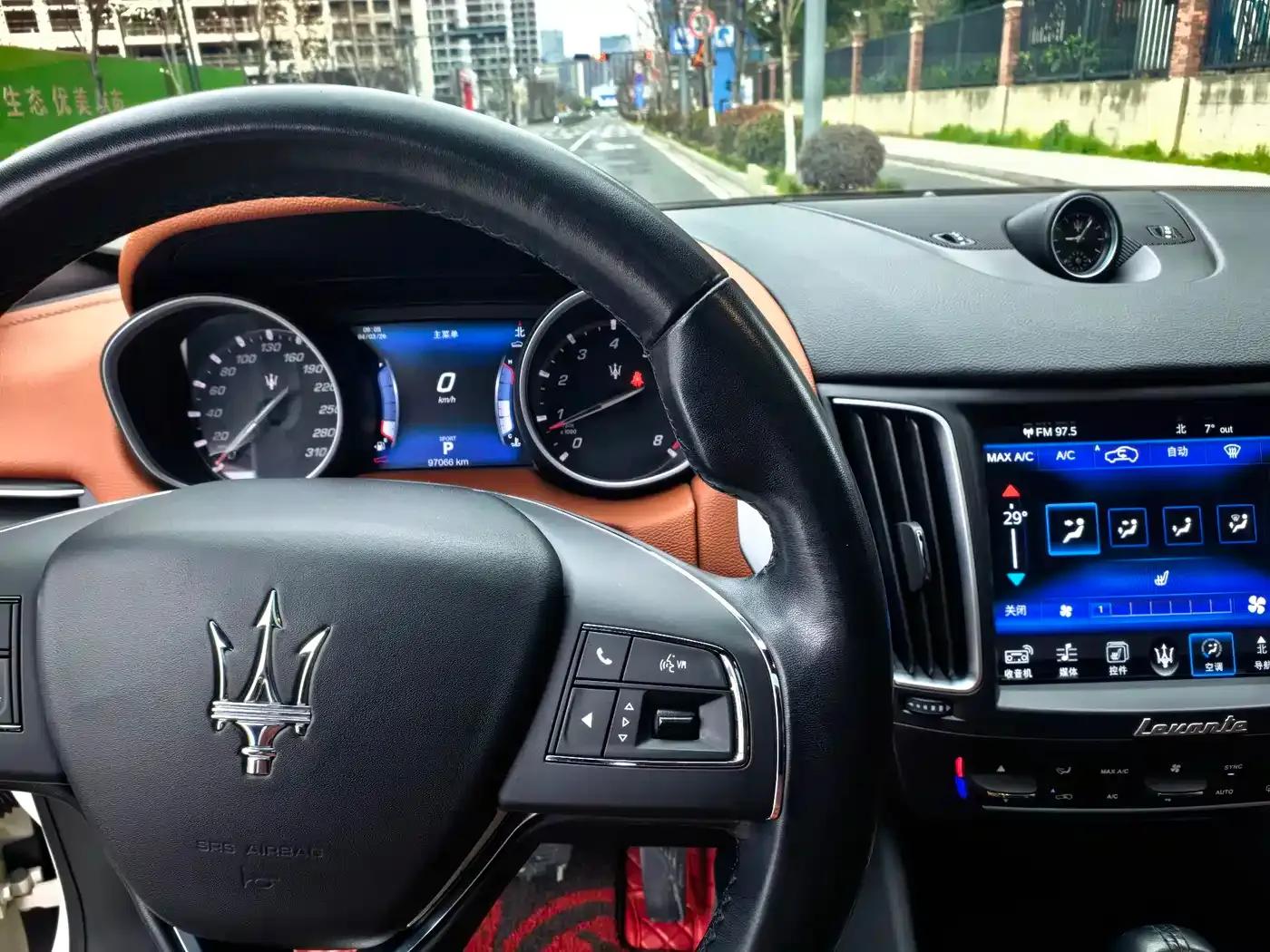 2016 Levante 3.0T Standard Edition — миниатюра 9