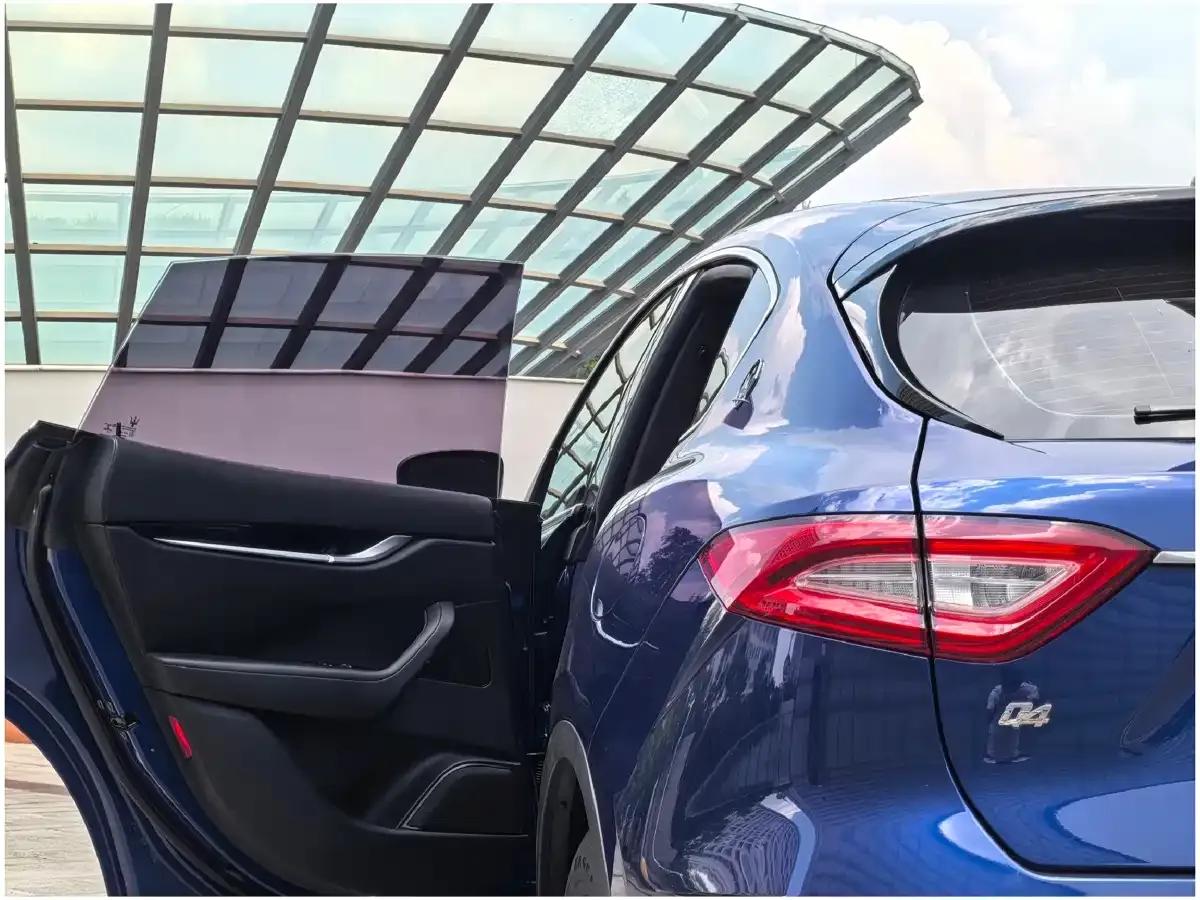 2018 Levante 3.0T Classic Edition — миниатюра 2
