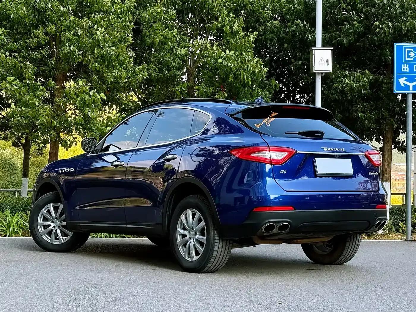 2018 Levante 3.0T Classic Edition — миниатюра 5