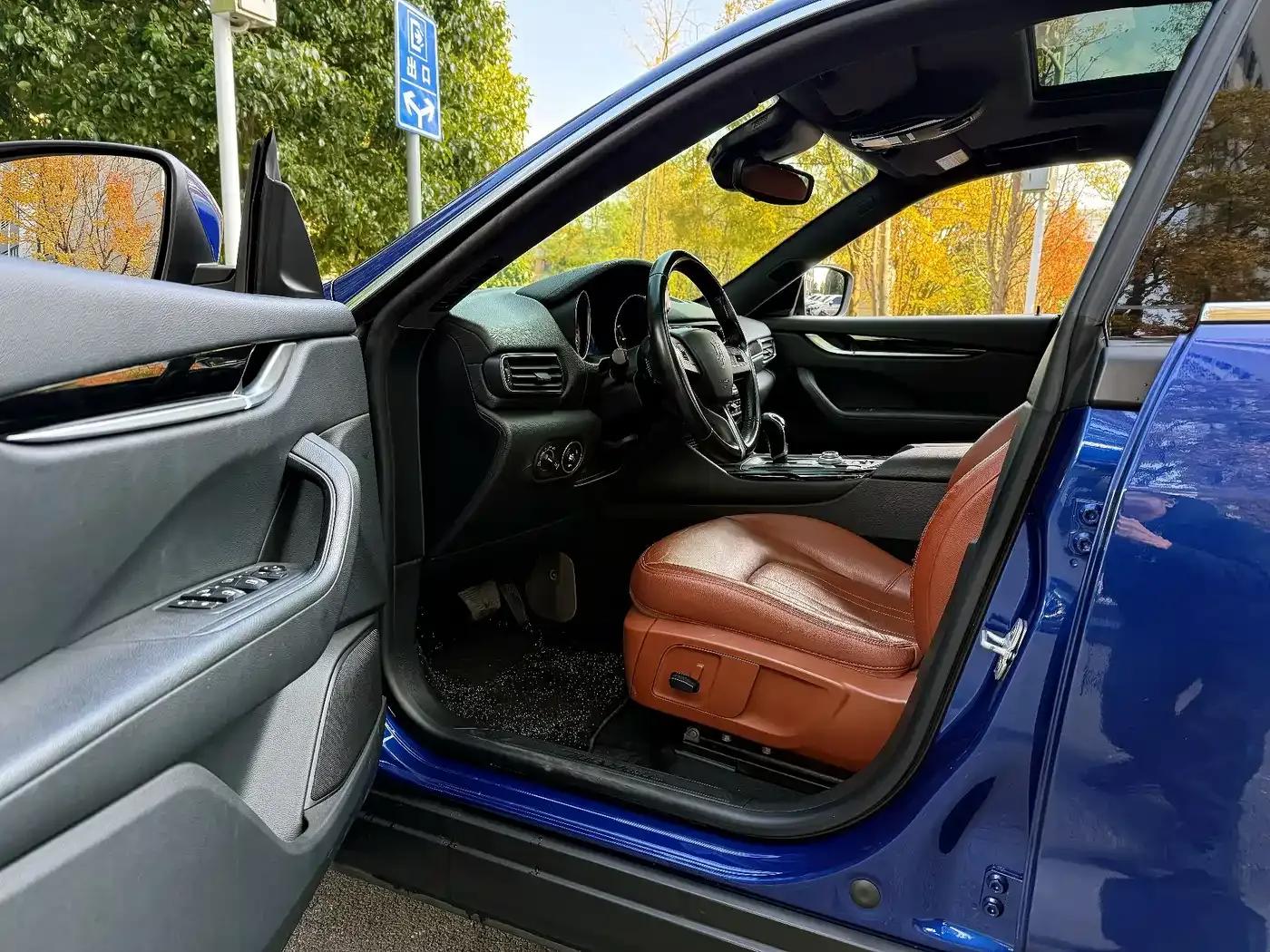 2018 Levante 3.0T Classic Edition — миниатюра 7