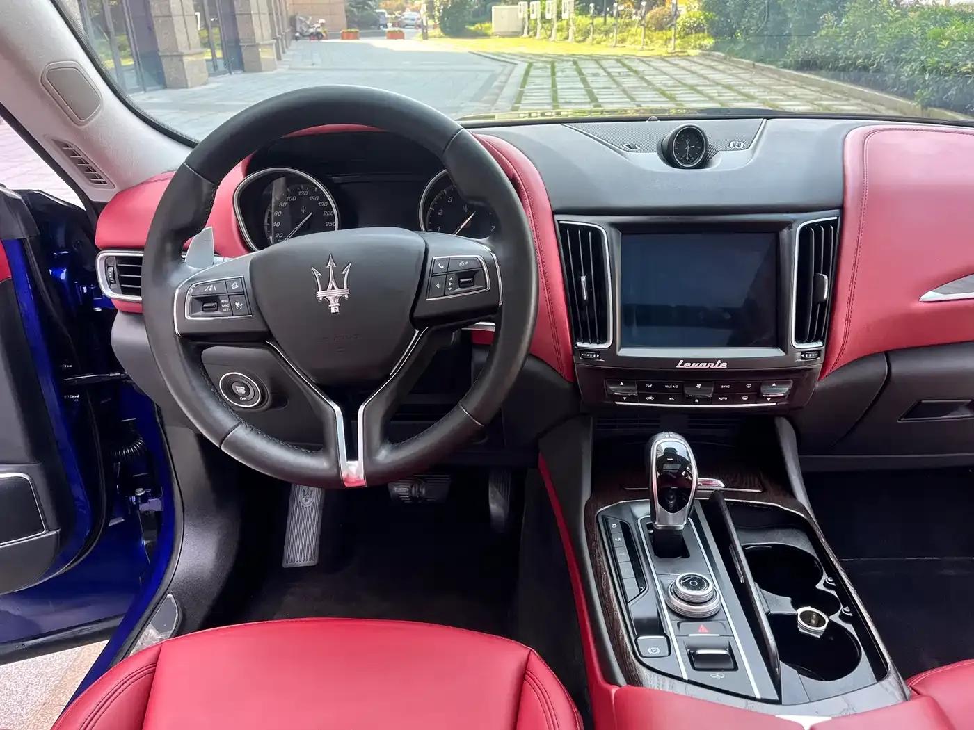 2016 Levante 3.0T Standard Edition — миниатюра 6