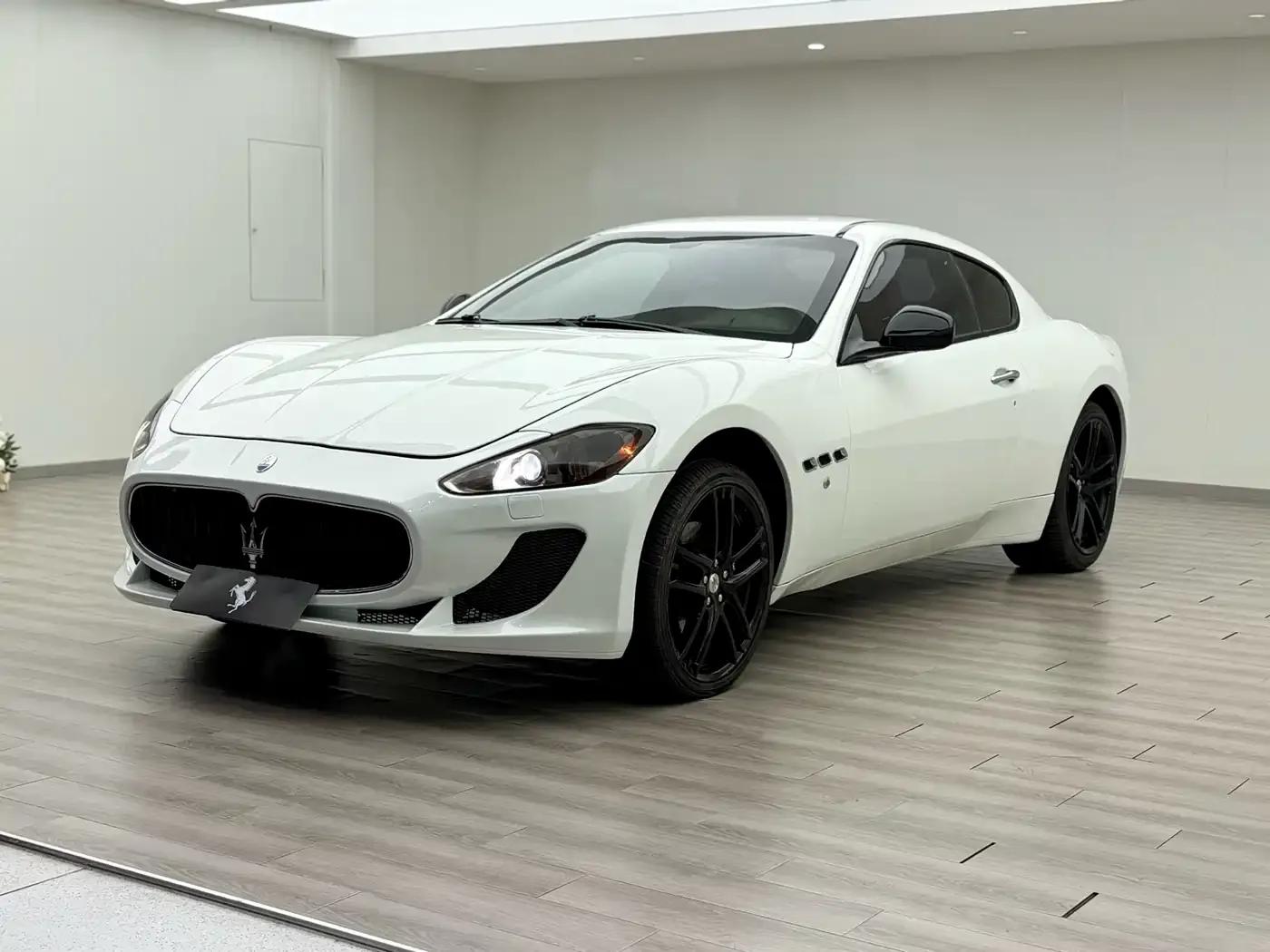 GranTurismo 2013 4.7L Sport Automatic — миниатюра 1