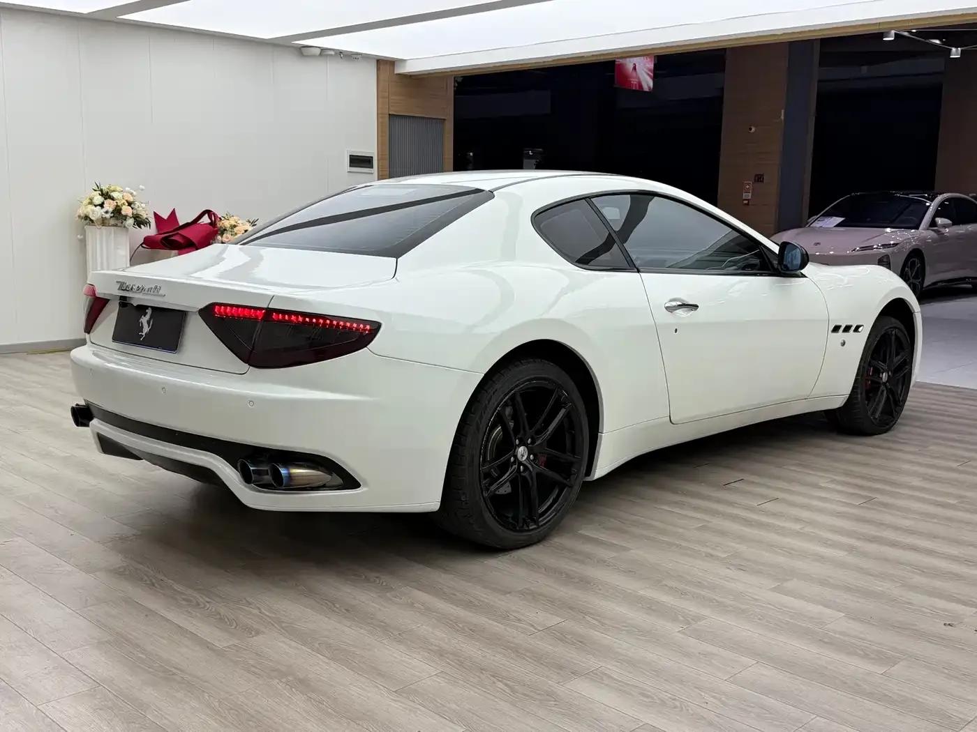 GranTurismo 2013 4.7L Sport Automatic — миниатюра 6