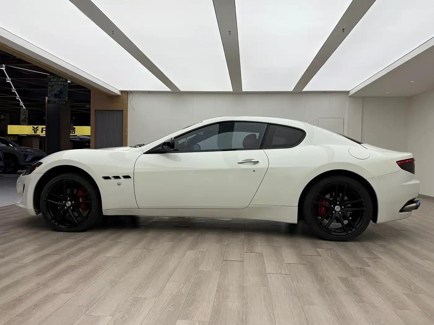 GranTurismo 2013 4.7L Sport Automatic — миниатюра 7