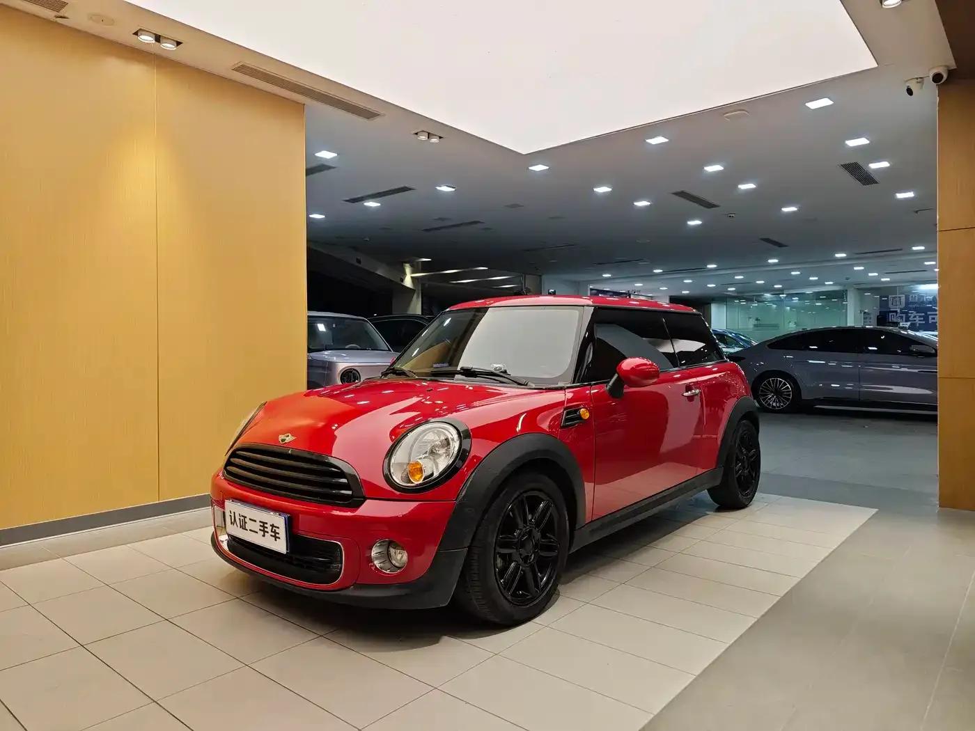 MINI 2013 1.6L ONE Limited Edition - First Model — миниатюра 1